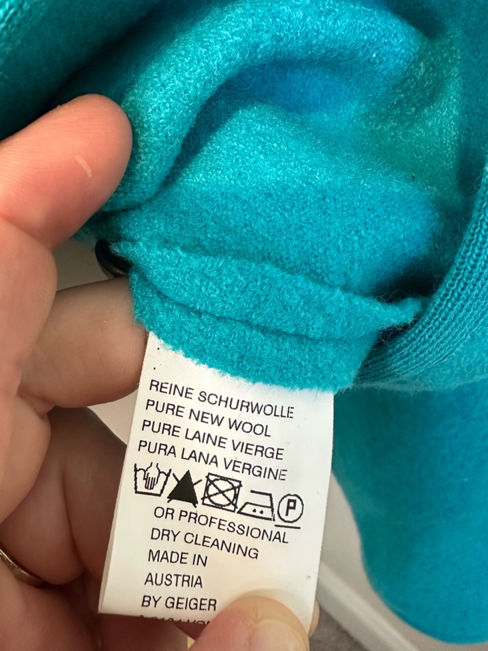 Vintage Geiger 100% Wool Cardigan - Picture 5 of 6
